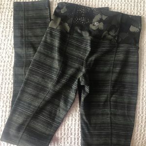 Lululemon leggings size 4